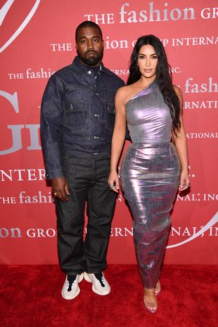 Kanye chia sẻ những đứa con của mình với Kim Kardashian ( Hình ảnh: Kubet)